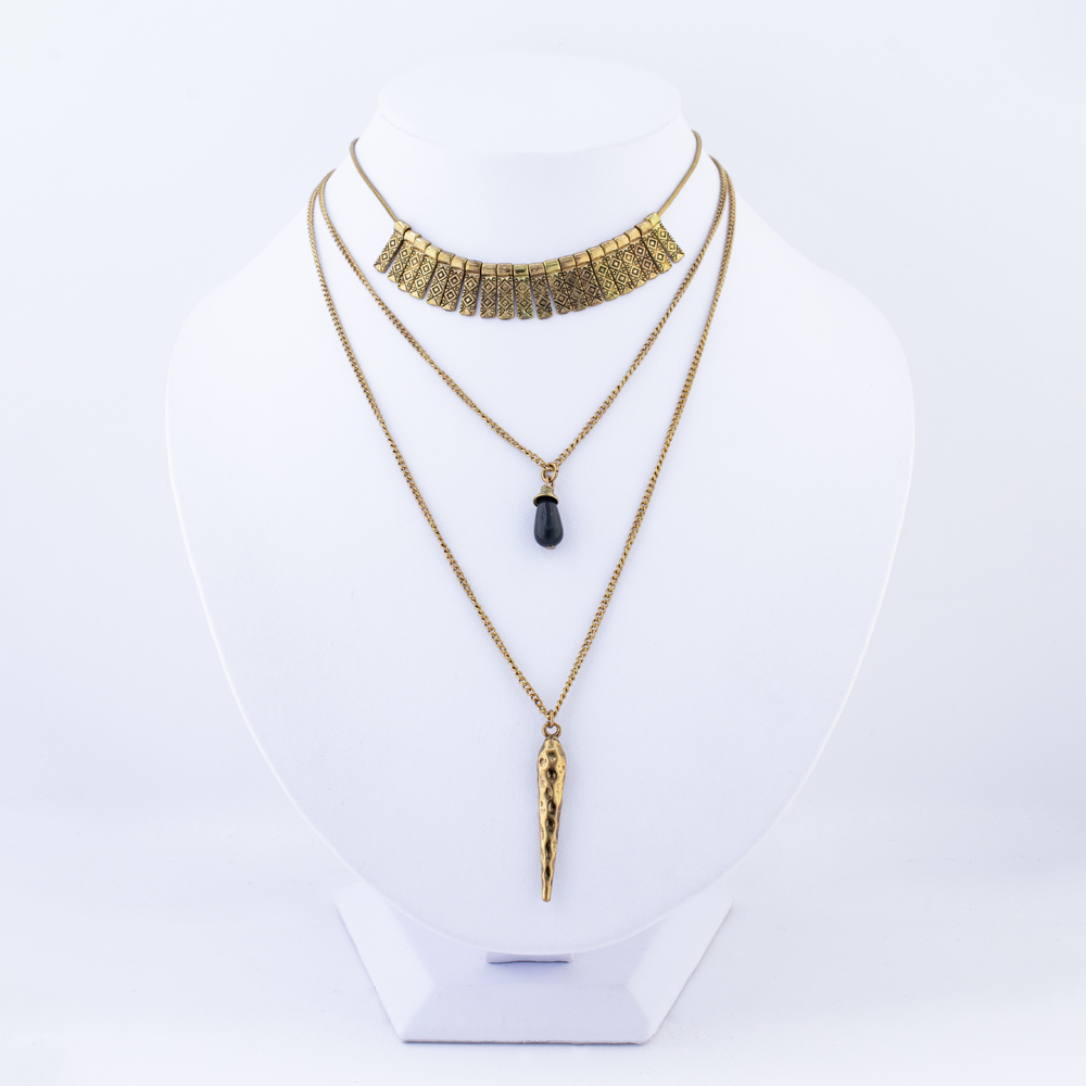 COLLAR CHAPA GOLDEN NECKLACE