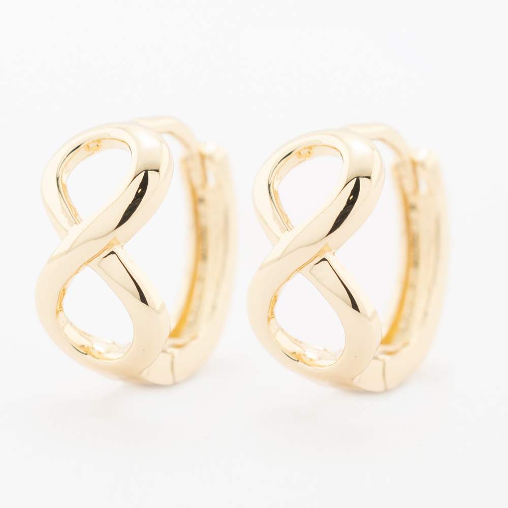 HUGGIE CHAPA GOLDEN CASTING