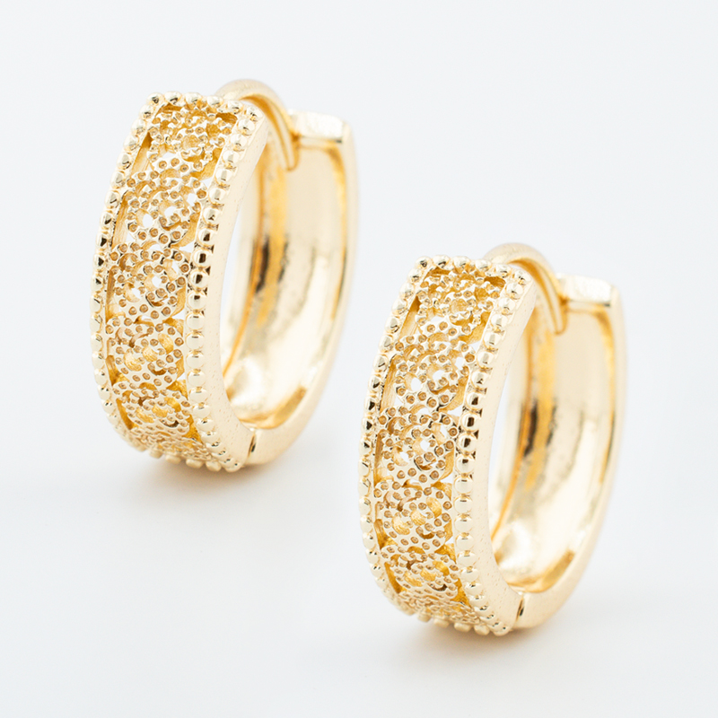 HUGGIE CHAPA GOLDEN CASTING