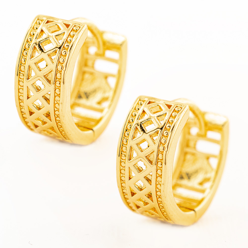 HUGGIE CHAPA GOLDEN CASTING