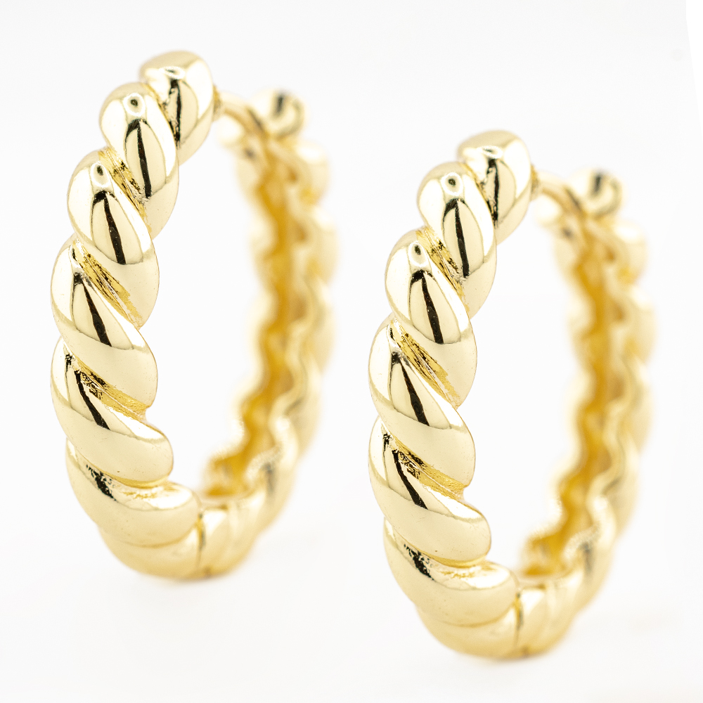 HUGGIE CHAPA GOLDEN CASTING