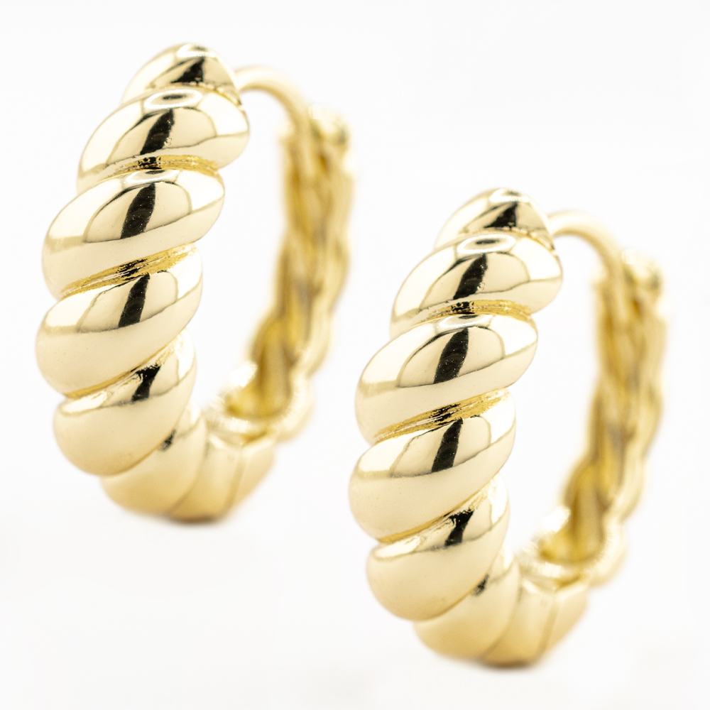 HUGGIE CHAPA GOLDEN CASTING