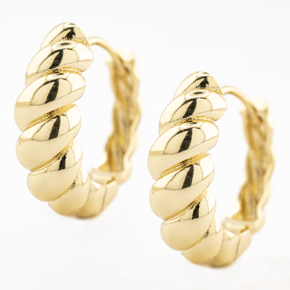 HUGGIE CHAPA GOLDEN CASTING