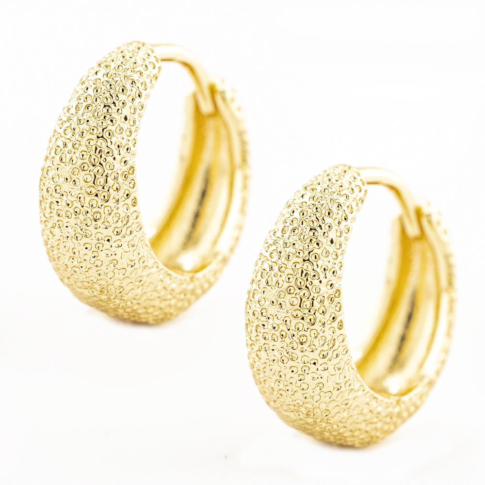 HUGGIE CHAPA GOLDEN CASTING