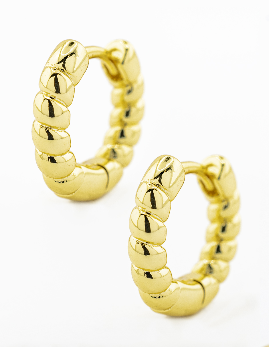 HUGGIE CHAPA GOLDEN CASTING